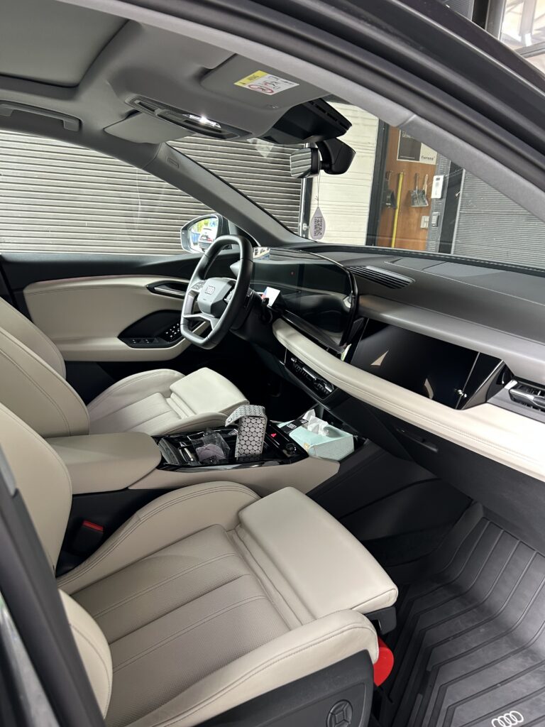 carcleaniq audi creme leder interieur stuurwiel coating